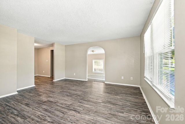 6713 Rocklake Drive, Charlotte, NC 28214