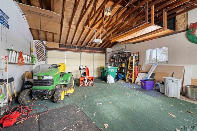 72 Boxwood Circle, Hamburg, NY 14075