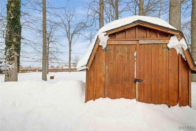 72 Boxwood Circle, Hamburg, NY 14075