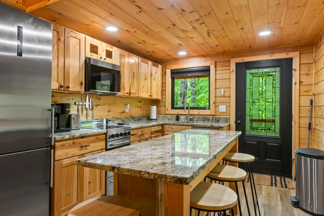283 Cherry Blossom Circle, Clay City, KY 40312
