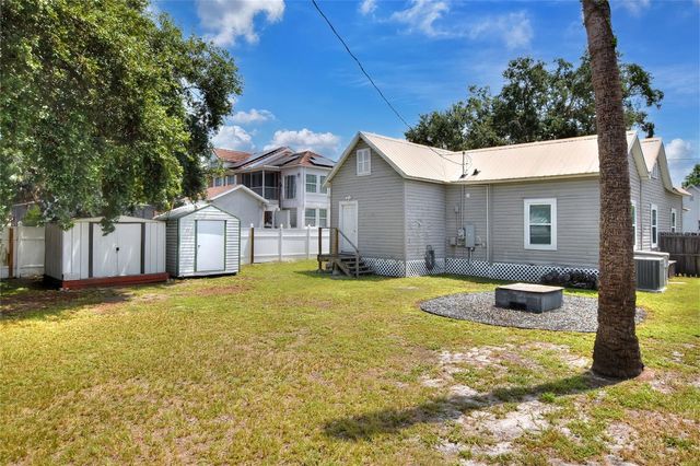 204 NE 1ST AVENUE, Mulberry, FL 33860