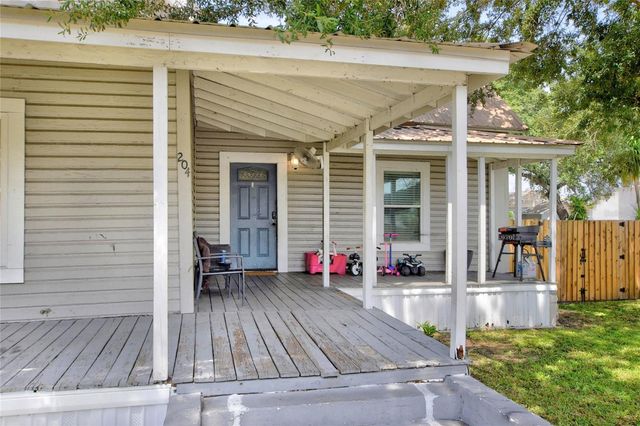 204 NE 1ST AVENUE, Mulberry, FL 33860