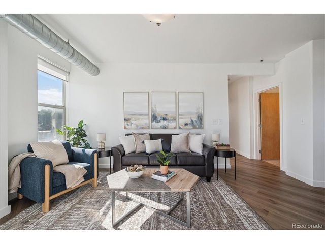 1313 S Clarkson St 202, Denver, CO 80210