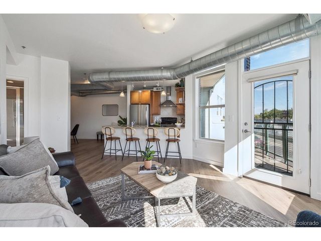 1313 S Clarkson St 202, Denver, CO 80210