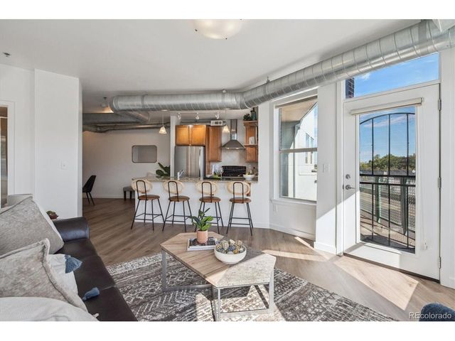 1313 S Clarkson St 202, Denver, CO 80210