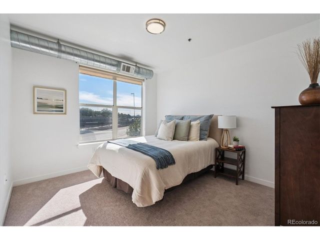 1313 S Clarkson St 202, Denver, CO 80210