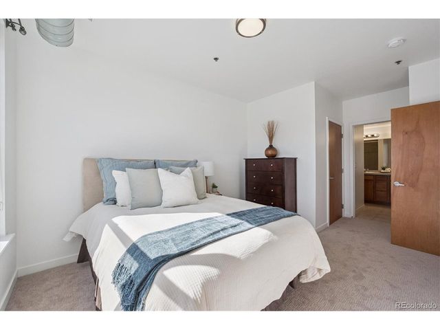 1313 S Clarkson St 202, Denver, CO 80210