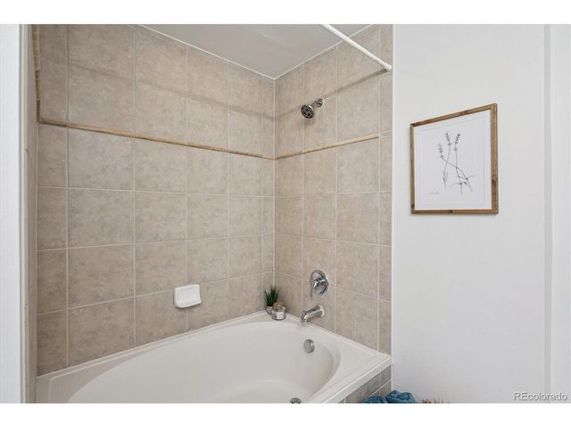 1313 S Clarkson St 202, Denver, CO 80210