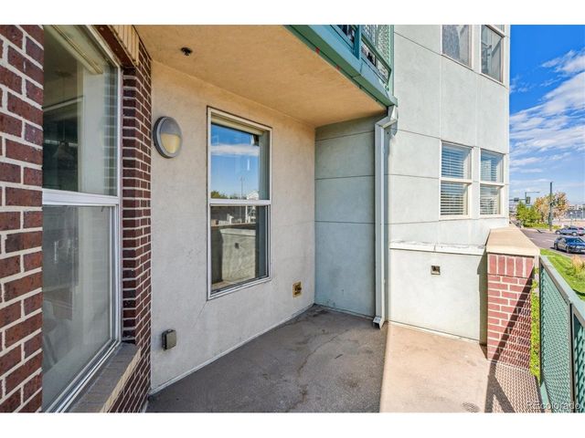 1313 S Clarkson St 202, Denver, CO 80210