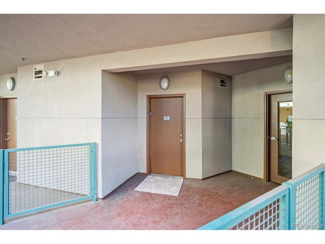 1313 S Clarkson St 202, Denver, CO 80210