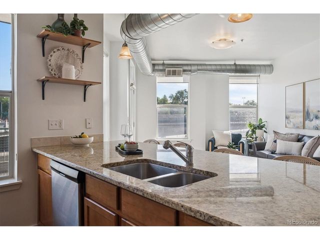 1313 S Clarkson St 202, Denver, CO 80210