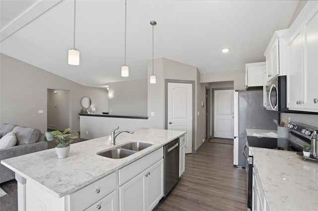 1730 Scarlet Sage Dr SW, Cedar Rapids, IA 52404