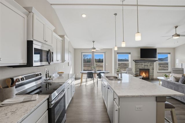 1730 Scarlet Sage Dr SW, Cedar Rapids, IA 52404