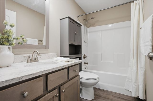 1730 Scarlet Sage Dr SW, Cedar Rapids, IA 52404