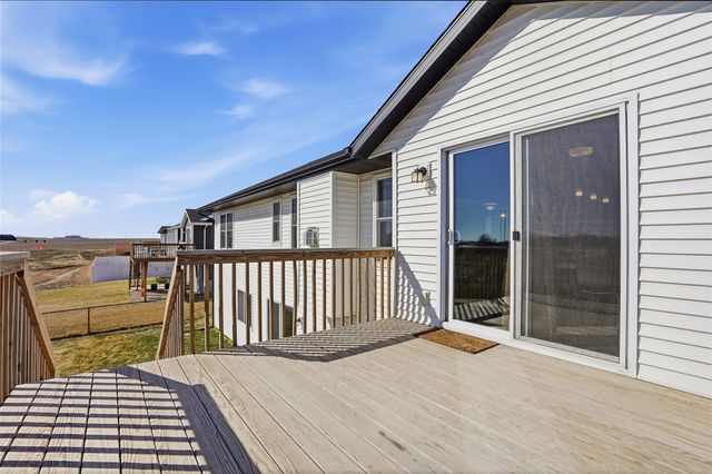 1730 Scarlet Sage Dr SW, Cedar Rapids, IA 52404