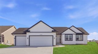 1730 Scarlet Sage Dr SW, Cedar Rapids, IA 52404