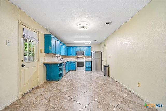 912 Edwards Street, Copperas Cove, TX 76522