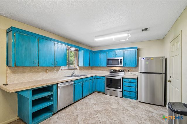 912 Edwards Street, Copperas Cove, TX 76522