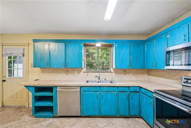 912 Edwards Street, Copperas Cove, TX 76522