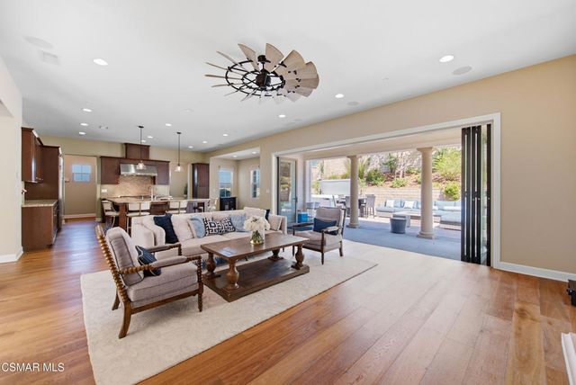 138 Mayflower Street, Thousand Oaks, CA 91360