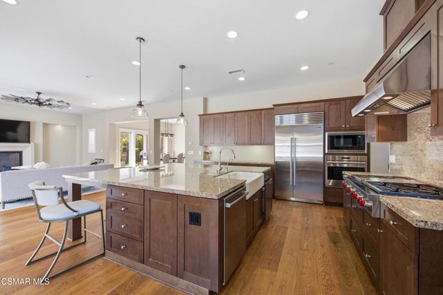 138 Mayflower Street, Thousand Oaks, CA 91360