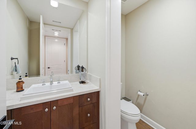 138 Mayflower Street, Thousand Oaks, CA 91360