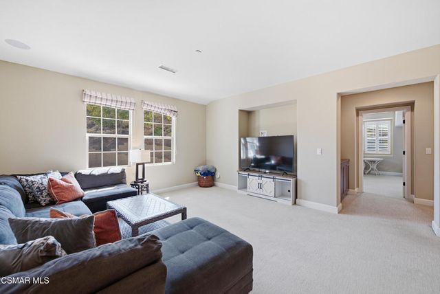 138 Mayflower Street, Thousand Oaks, CA 91360