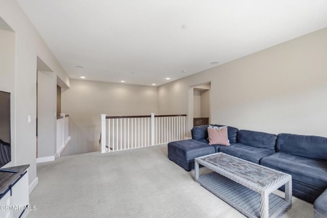 138 Mayflower Street, Thousand Oaks, CA 91360