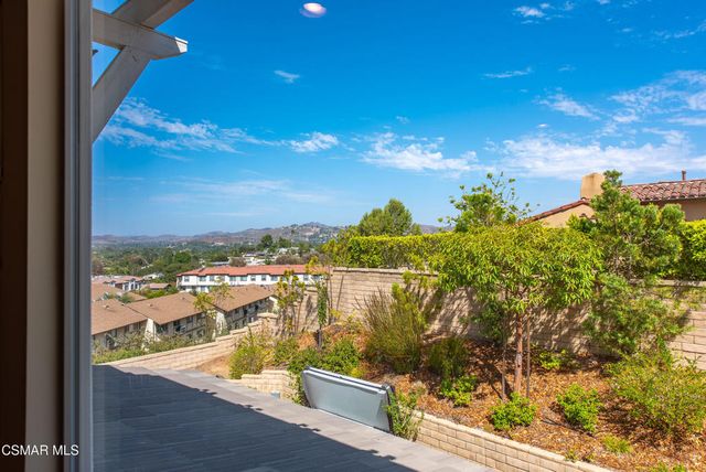 138 Mayflower Street, Thousand Oaks, CA 91360
