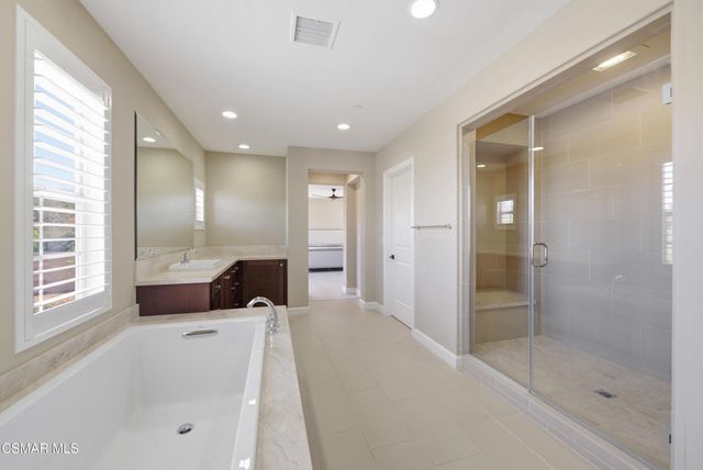 138 Mayflower Street, Thousand Oaks, CA 91360