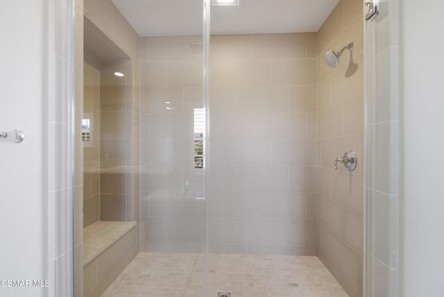 138 Mayflower Street, Thousand Oaks, CA 91360