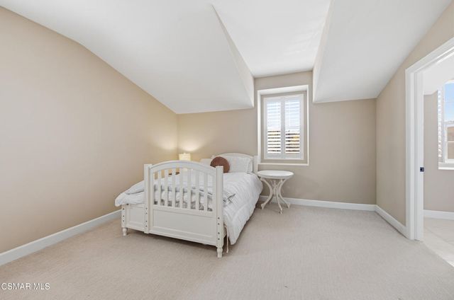 138 Mayflower Street, Thousand Oaks, CA 91360