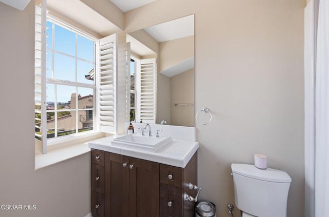 138 Mayflower Street, Thousand Oaks, CA 91360
