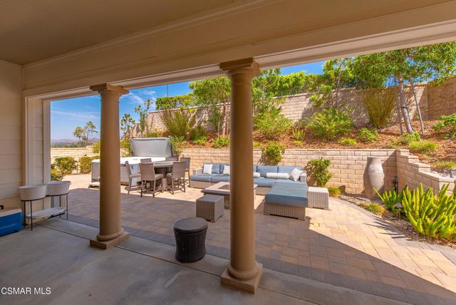 138 Mayflower Street, Thousand Oaks, CA 91360