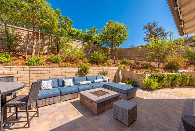 138 Mayflower Street, Thousand Oaks, CA 91360