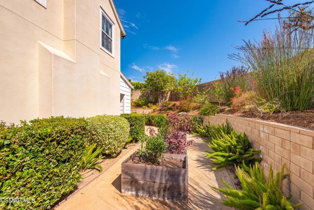 138 Mayflower Street, Thousand Oaks, CA 91360