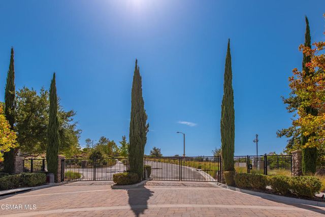 138 Mayflower Street, Thousand Oaks, CA 91360
