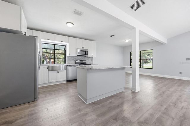 6840 NW 111TH LANE, Alachua, FL 32615