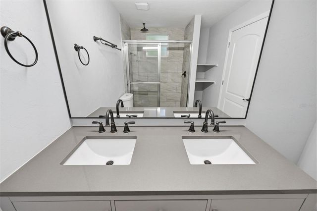 6840 NW 111TH LANE, Alachua, FL 32615