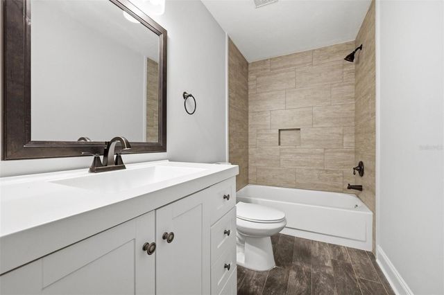 6840 NW 111TH LANE, Alachua, FL 32615
