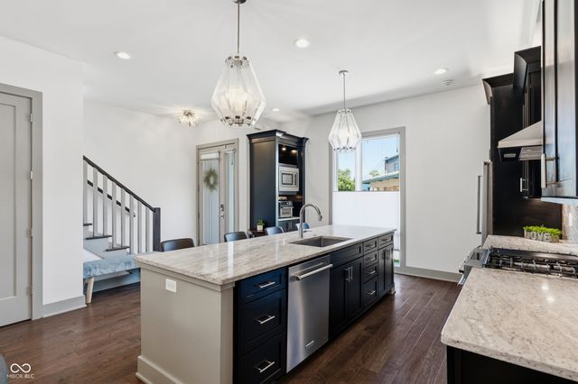 1111 E 10th Street, Indianapolis, IN 46202