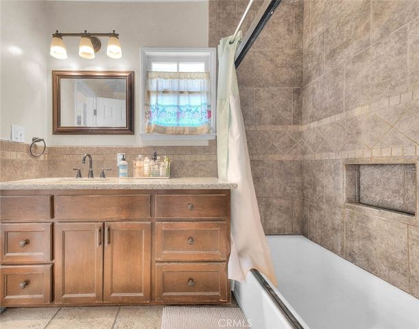 564 N Armel, Covina, CA 91722