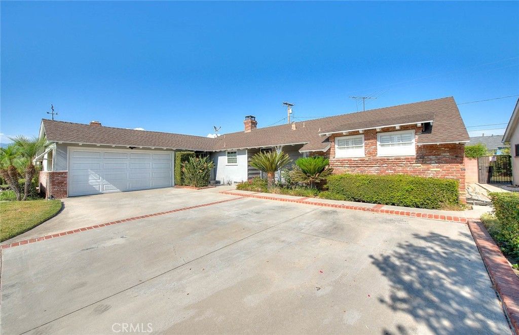 Image 3 of property listing at 564 N Armel, Covina, CA 91722
