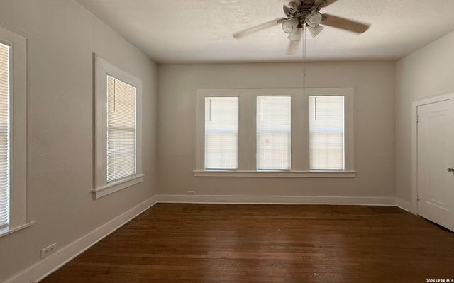 942 BAILEY AVE, San Antonio, TX 78210