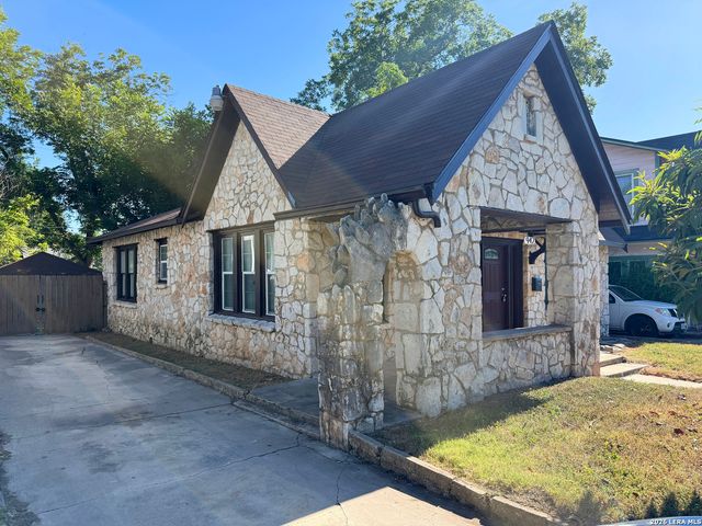 942 BAILEY AVE, San Antonio, TX 78210