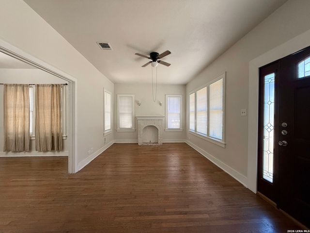 942 BAILEY AVE, San Antonio, TX 78210
