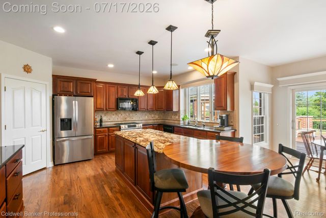 11460 Maple Valley Drive, Plymouth Charter Township, MI 48170