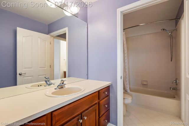 11460 Maple Valley Drive, Plymouth Charter Township, MI 48170