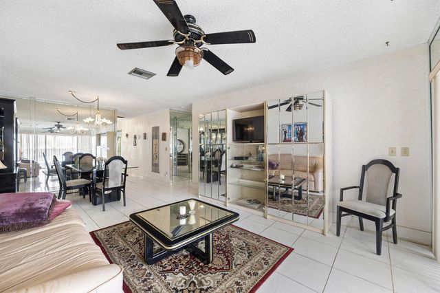 2530 Black Olive Boulevard 201, Delray Beach, FL 33445