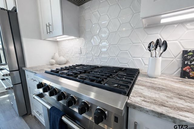 105 Maxine St, Mineola, TX 75773